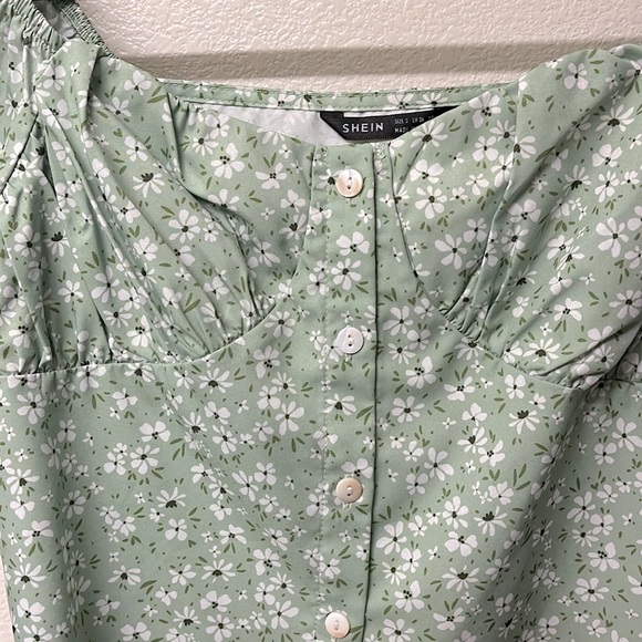 Green Button Down Floral Blouse - Picture 2 of 2